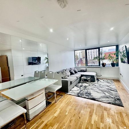 Luxury 2 Bed Entire Apartment-Near Tube & Shopping Centre Harrow Eksteriør billede